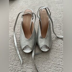 Loeffler Randall metallic tie heels size 7 NWT
